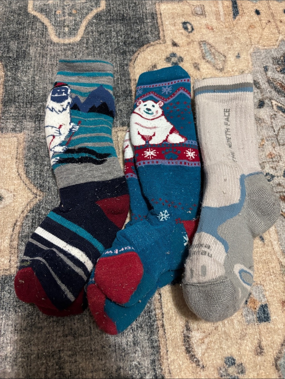 Smartwool kids wool socks set of three, size medium shoe 11-1 kids